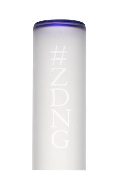 Ansicht vom ZDNG Logo auf der Long John RFI Bong